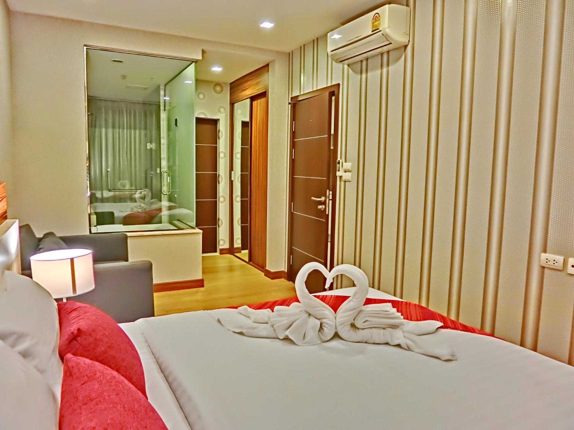 The Astra Suites Chiang Mai Exterior foto
