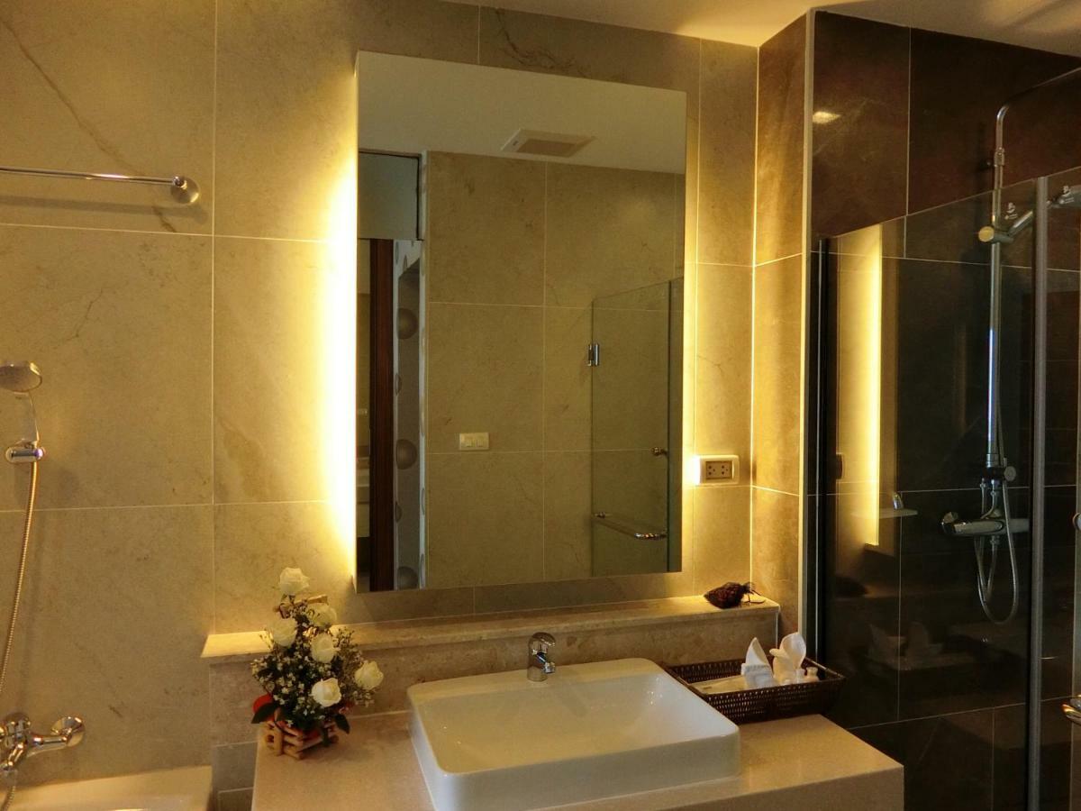 The Astra Suites Chiang Mai Exterior foto