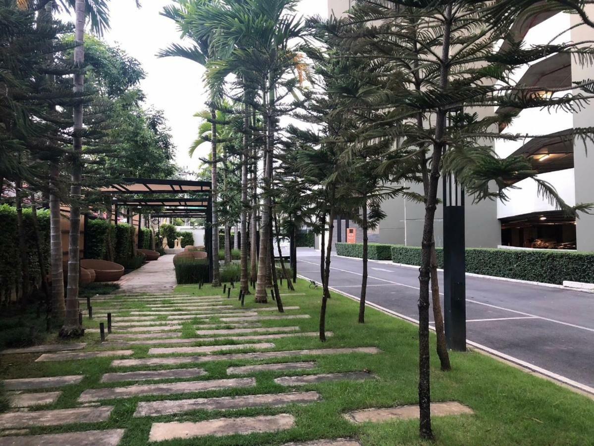 The Astra Suites Chiang Mai Exterior foto